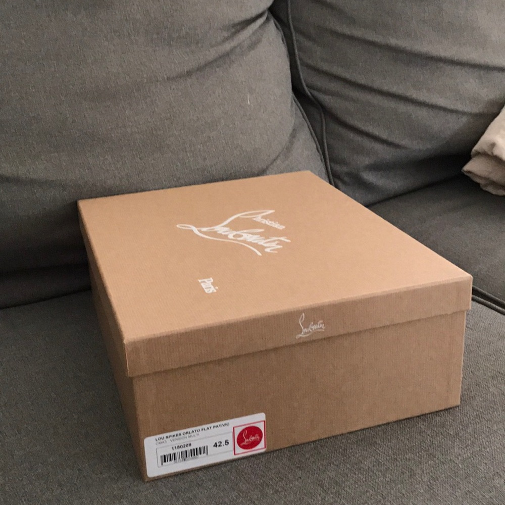 Christian Louboutin box